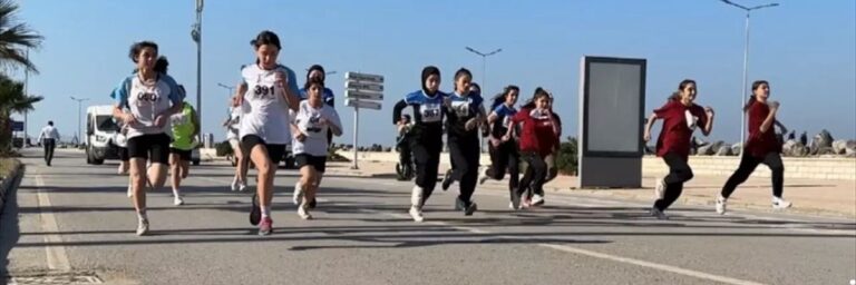 İskenderun’da Halk Koşusu Her Yaştan Katılım